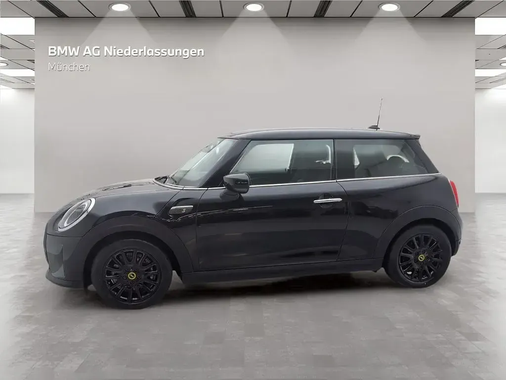 Gebraucht Mini Cooper SE 135 kW (184 PS) 2023 Schwarz Kleinwagen