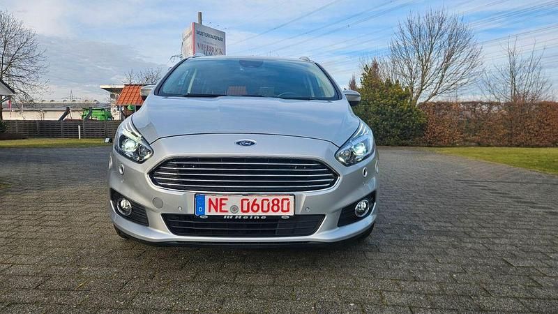 Silber Gebraucht 2020 Ford S-MAX Business Edition Van / Kleinbus | 13.499 € (Superpreis) - Bild 1/4