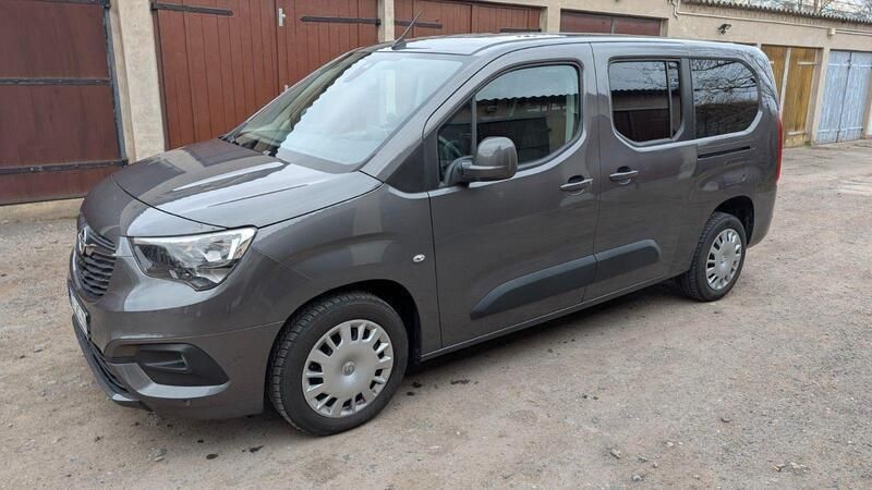 Grau Gebraucht 2019 Opel Combo Life Van / Kleinbus | 17.900 € (Fairer Preis) - Bild 1/4