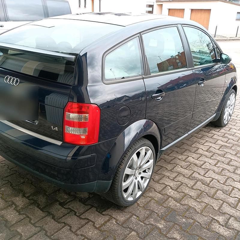 Gebraucht Audi A2 75 PS (55 kW) 2001 Blau Kleinwagen