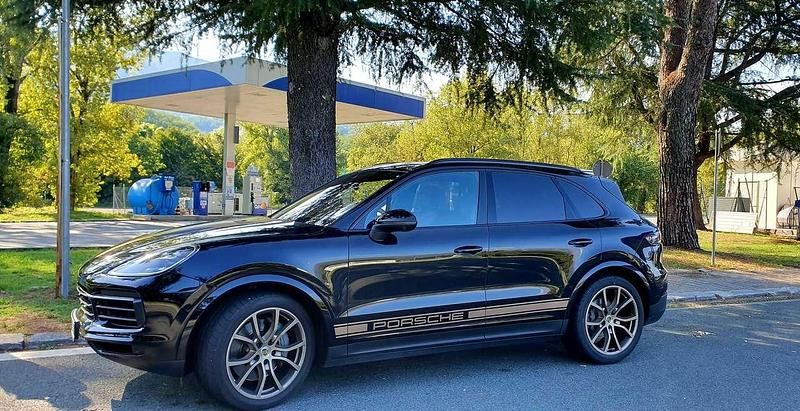 Gebraucht Porsche Cayenne S 441 PS (324 kW) 2018 Schwarz SUV