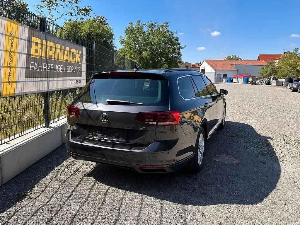 Gebraucht VW Passat Business 150 PS (110 kW) 2024 Grau Kombi