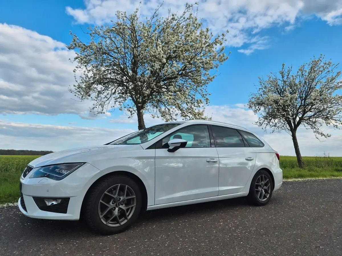 Gebraucht Seat Leon ST FR 150 PS (110 kW) 2015 Weiß Kombi