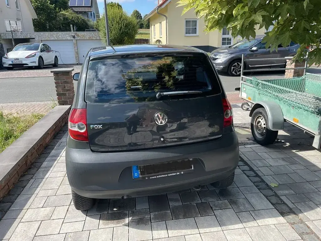 Gebraucht VW Fox 54 PS (39 kW) 2005 Grau Kleinwagen