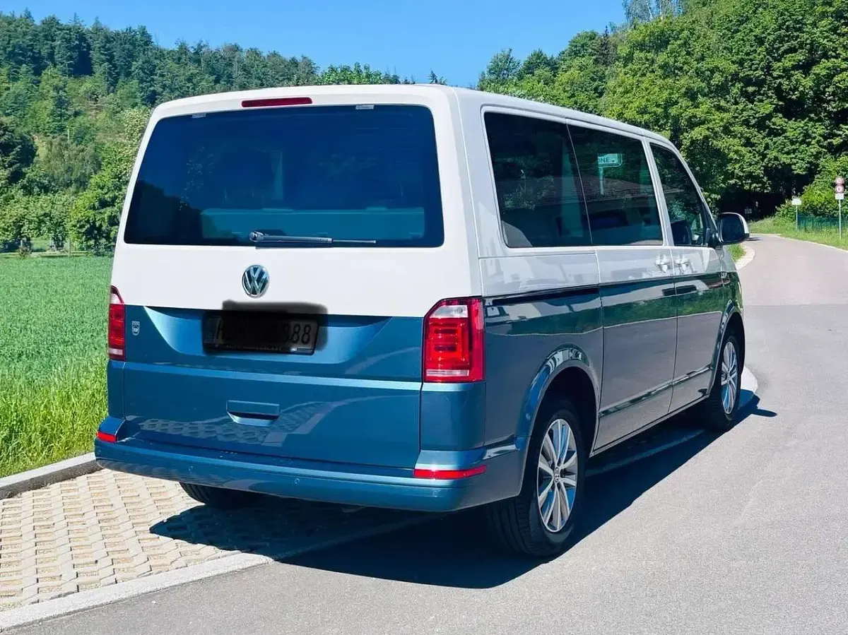 Gebraucht VW Multivan Comfortline 150 PS (110 kW) 2016 Blau Van / Kleinbus