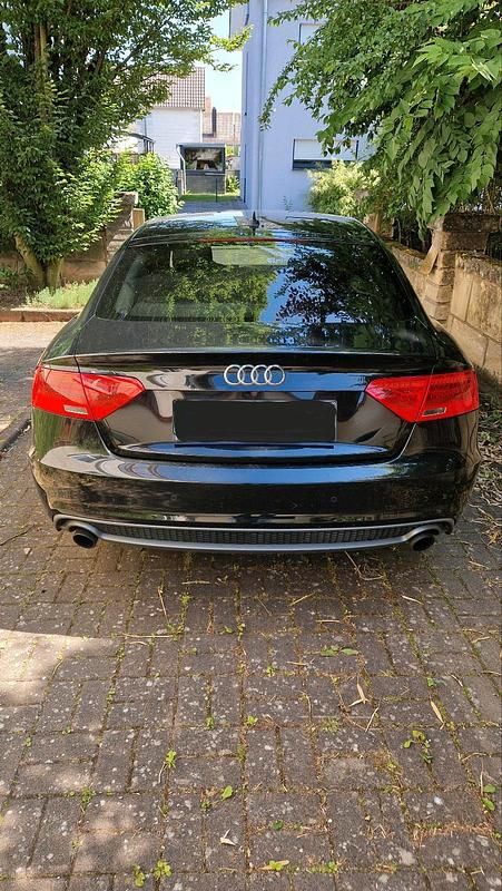 Gebraucht Audi A5 Comfort 177 PS (130 kW) 2017 Schwarz Coupé