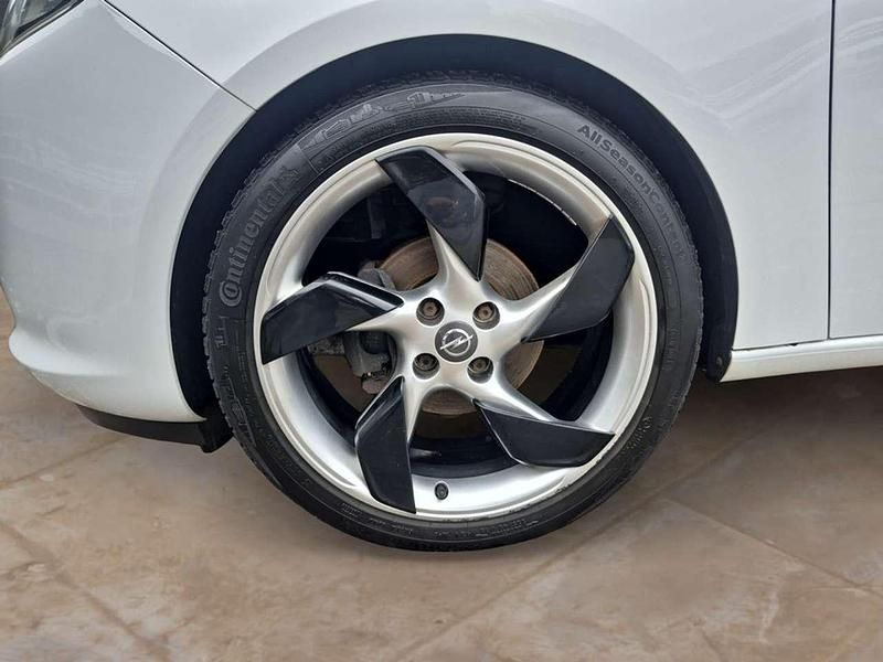 Gebraucht Opel Adam Open Air 101 PS (74 kW) 2016 Arctic white Kleinwagen