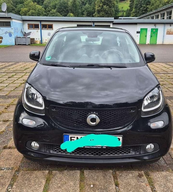 Schwarz Gebraucht 2019 Smart ForFour Prime Limousine | 13.900 € (Fairer Preis) - Bild 1/4