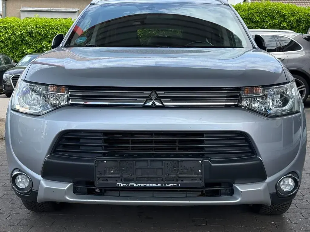 Gebraucht Mitsubishi Outlander P-HEV Intense 121 PS (88 kW) 2015 Grau SUV