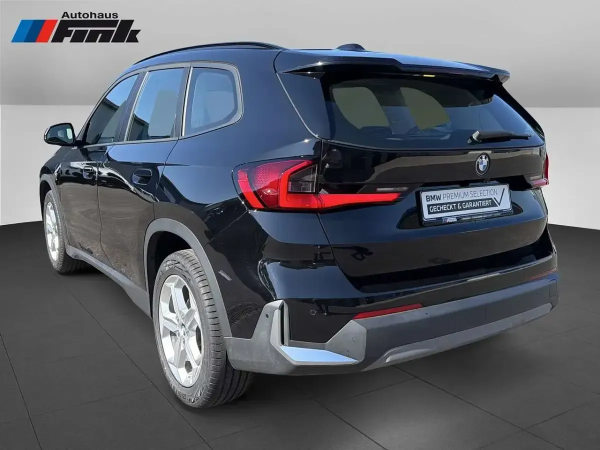 Gebraucht BMW X1 Sport Line 163 PS (119 kW) 2024 Alpinweiß uni SUV