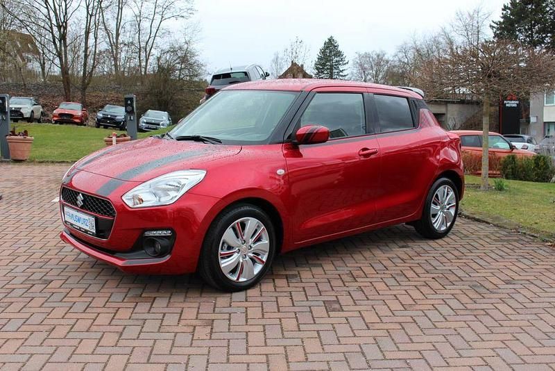 Gebraucht Suzuki Swift Comfort 111 PS (81 kW) 2019 Rot Kleinwagen