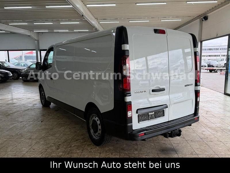 Gebraucht Renault Trafic 145 PS (106 kW) 2019 Weiß Van / Kleinbus
