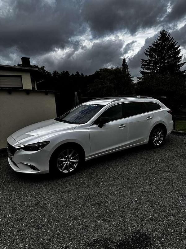 Gebraucht Mazda 6 Exclusive-Line 150 PS (110 kW) 2016 Weiß Kombi