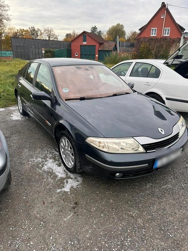 Grün Gebraucht 2003 Renault Laguna II Limousine | 1.750 € (Fairer Preis) - Bild 1/4