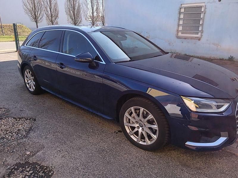 Second-hand Audi A4 204 CP (150 kW) 2021 Albastru Break
