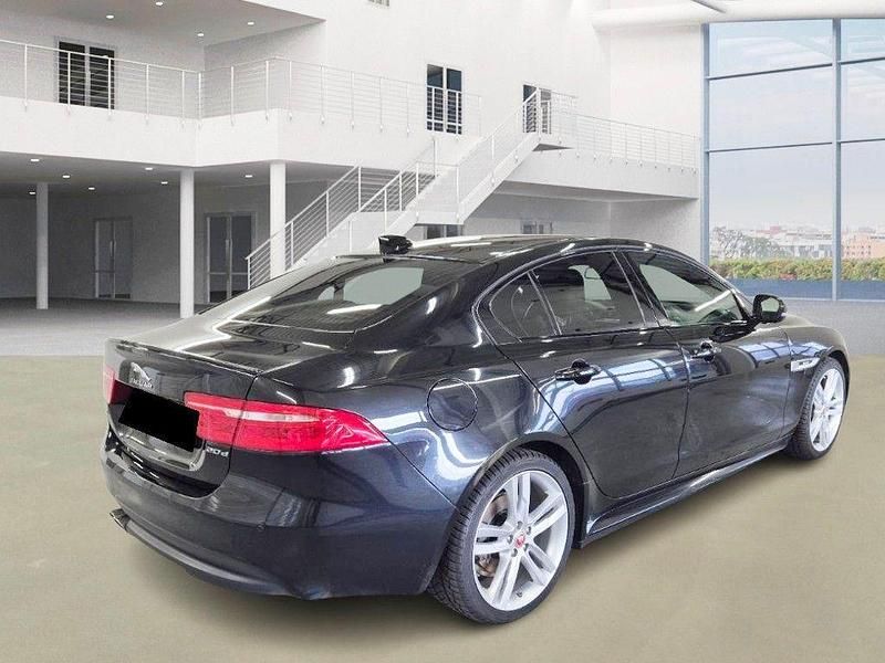 Gebraucht Jaguar XE R-Dynamic 179 PS (131 kW) 2018 Schwarz Limousine