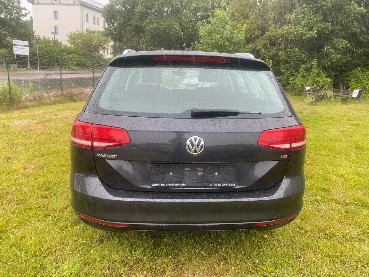 Gebraucht VW Passat 120 PS (88 kW) 2017 Schwarz Kombi