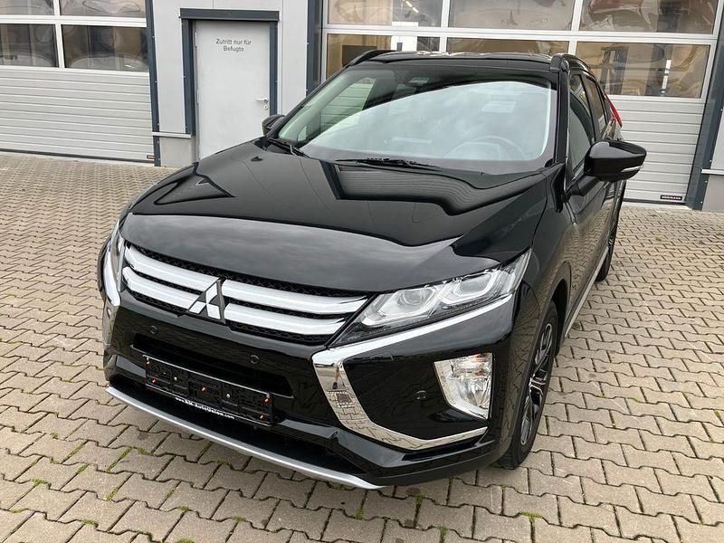Schwarz Gebraucht 2018 Mitsubishi Eclipse Cross Edition SUV | 14.650 € (Fairer Preis) - Bild 1/4
