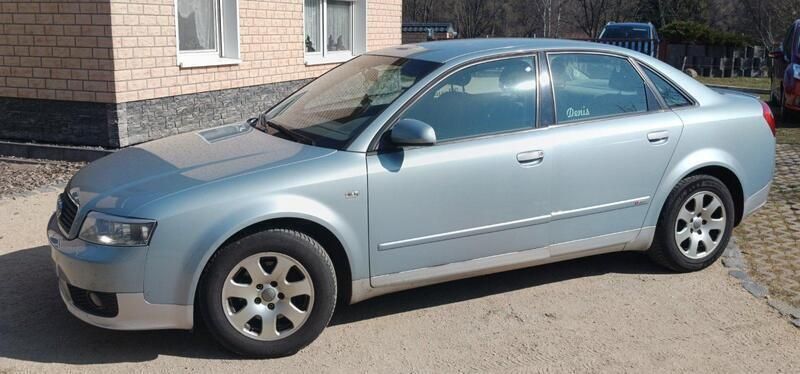 Blau Gebraucht 2001 Audi A4 Limousine | 1.300 € (Guter Preis) - Bild 1/4