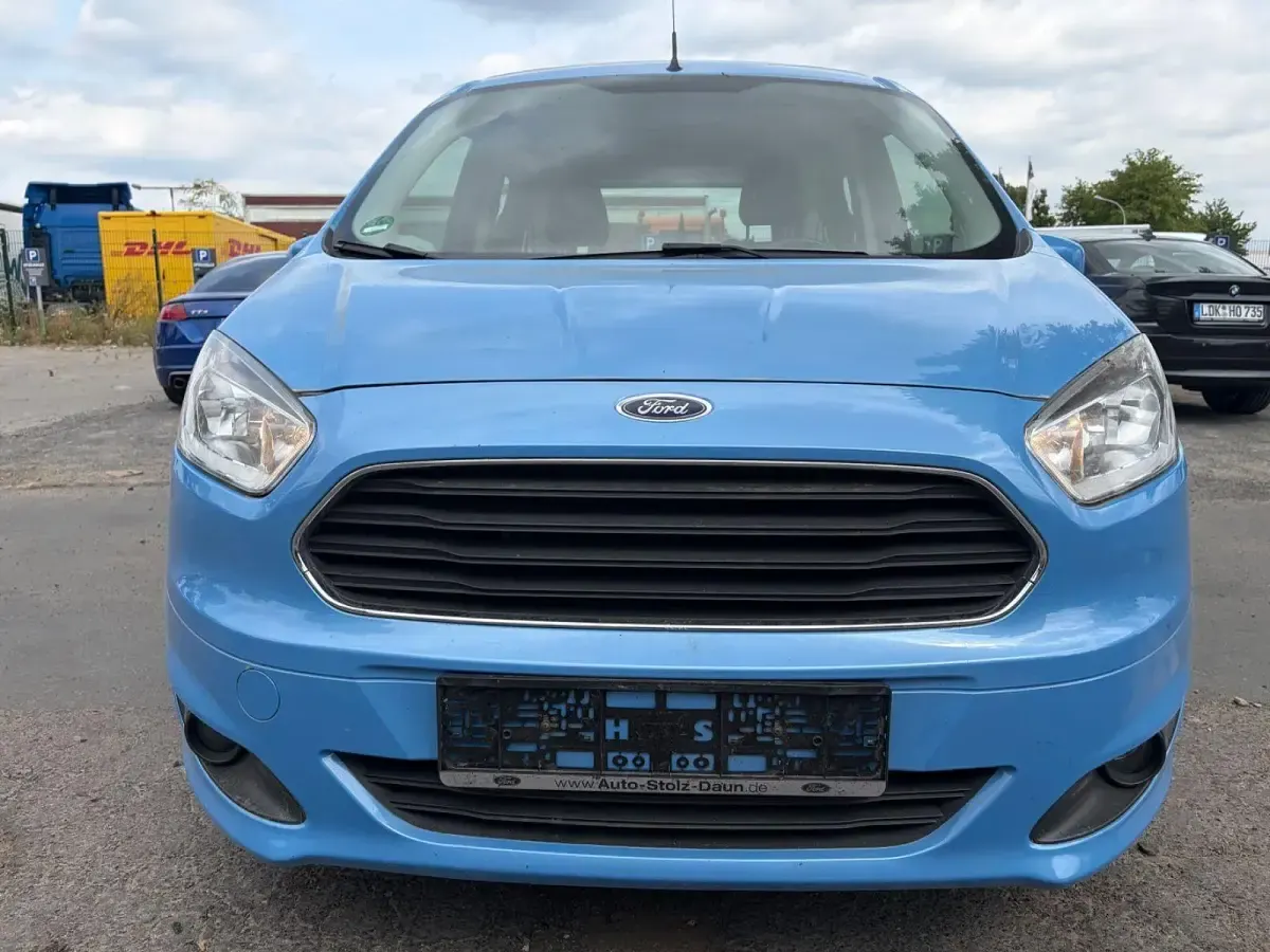 Gebraucht Ford Tourneo Courier Ambiente 101 PS (74 kW) 2015 Blau Van / Kleinbus
