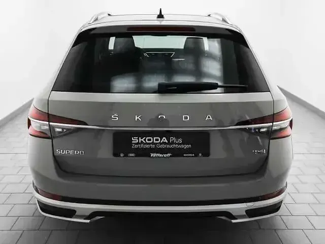 Gebraucht Skoda Superb 280 PS (205 kW) 2022 Grau Kombi