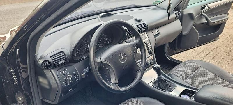 Gebraucht Mercedes 230 204 PS (150 kW) 2006 Schwarz Kombi
