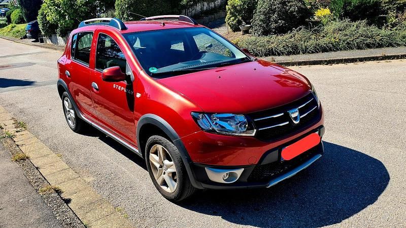 Gebraucht 2016 Dacia Sandero Stepway Kleinwagen | 7.900 € (Etwas zu teuer) - Bild 1/4