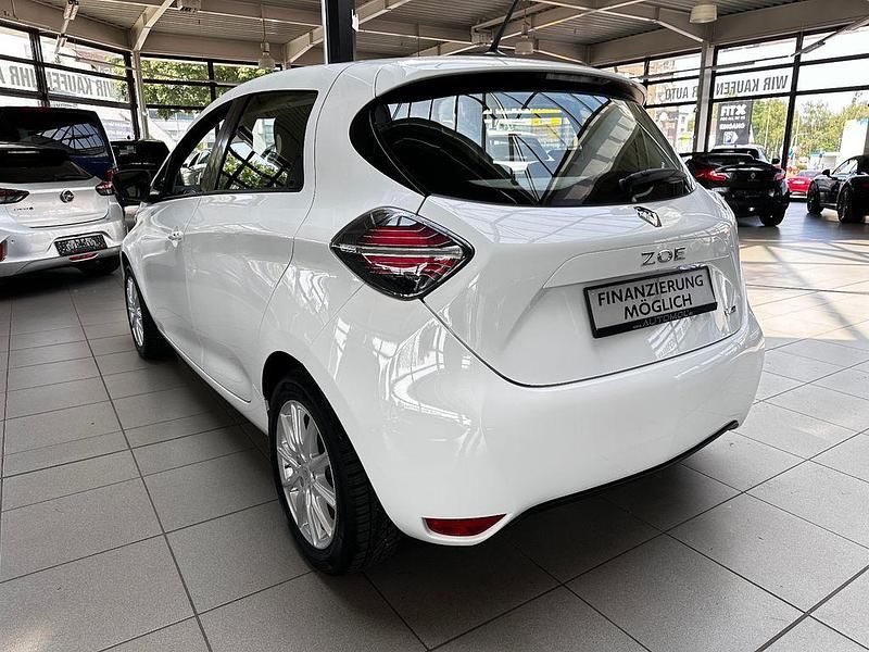Gebraucht Renault Zoe Life 50 kW (69 PS) 2020 Weiß Kleinwagen