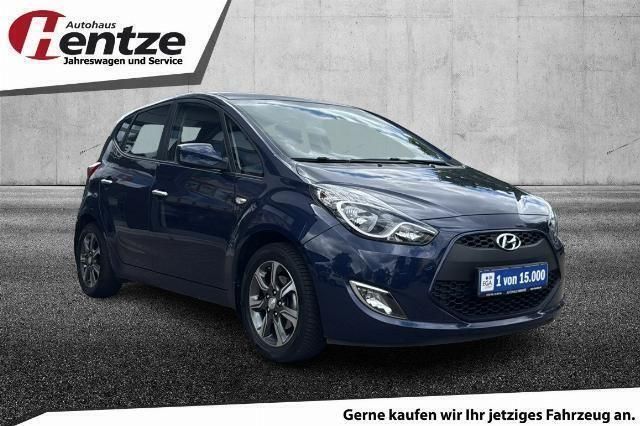 Blau Gebraucht 2019 Hyundai ix20 Van / Kleinbus | 12.990 € (Fairer Preis) - Bild 1/4