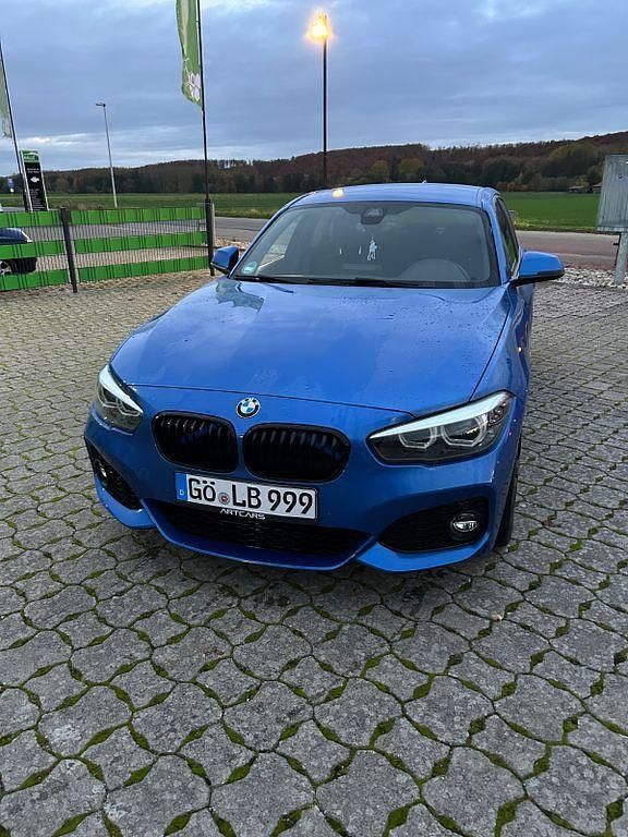Blau Gebraucht 2018 BMW 120 M Sport Kleinwagen | 20.000 € (Etwas zu teuer) - Bild 1/4