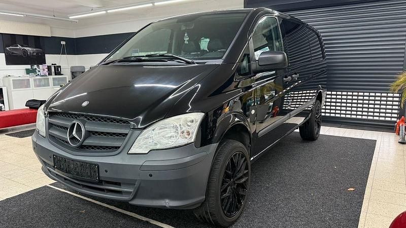 Schwarz Gebraucht 2012 Mercedes Vito Van / Kleinbus | 14.990 € - Bild 1/4