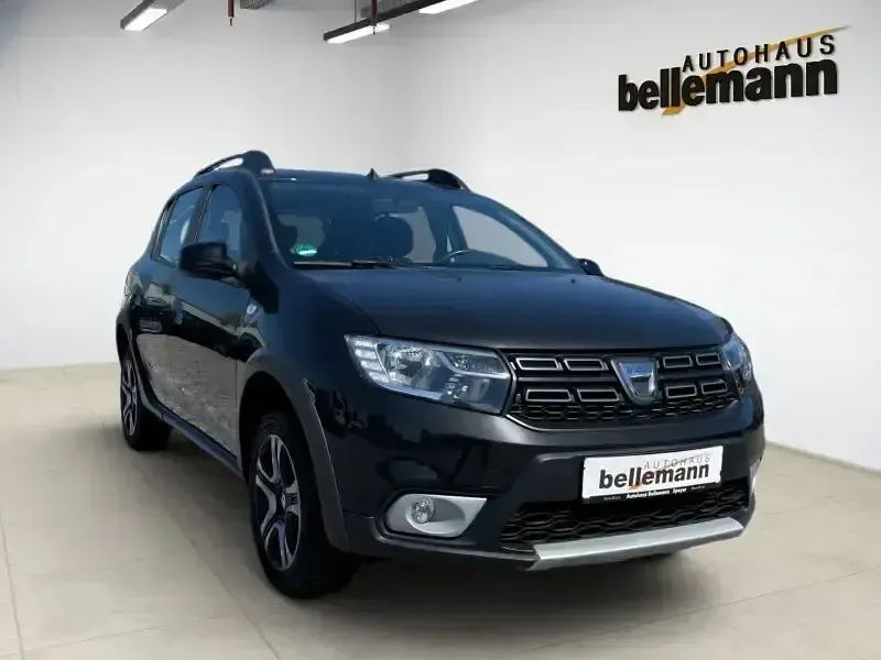 Gebraucht Dacia Sandero Stepway 90 PS (66 kW) 2021 Schwarz Limousine