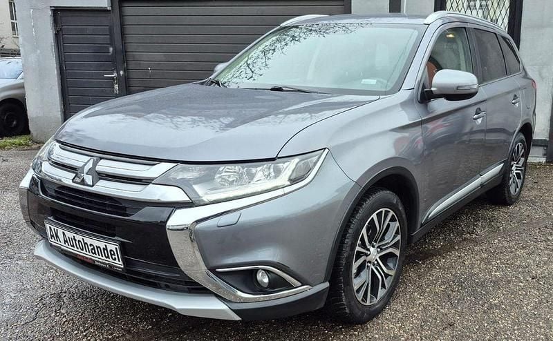 Gebraucht Mitsubishi Outlander 150 PS (110 kW) 2016 Grau SUV