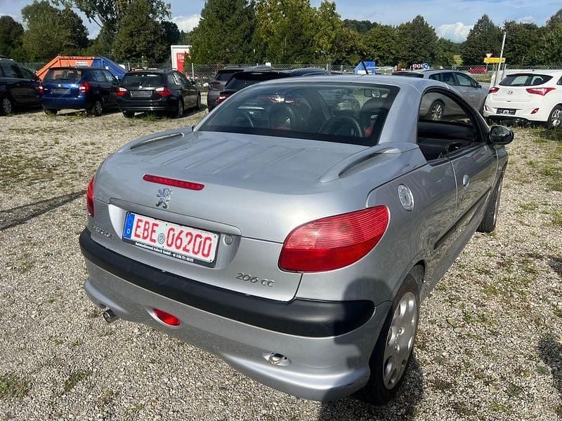 Gebraucht Peugeot 206 CC Platinum 109 PS (80 kW) 2001 Silber Cabrio