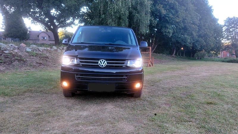 Gebraucht VW Multivan Highline 180 PS (132 kW) 2014 Schwarz Van