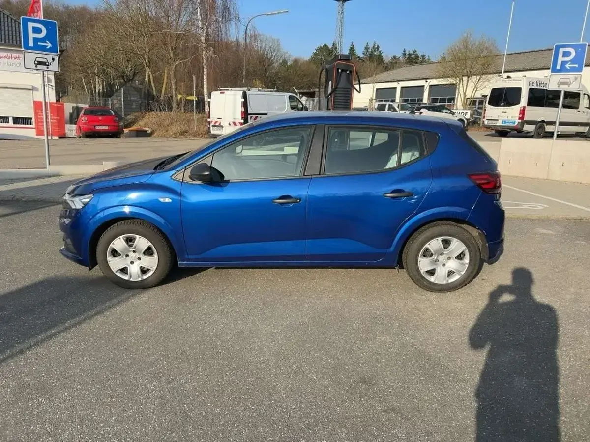 Gebraucht Dacia Sandero Essentiel 67 PS (49 kW) 2021 Blau Kleinwagen