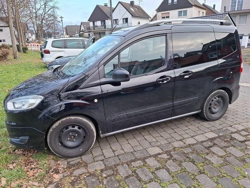 Gebraucht Ford Tourneo Courier Titanium 101 PS (74 kW) 2016 Schwarz Van / Kleinbus