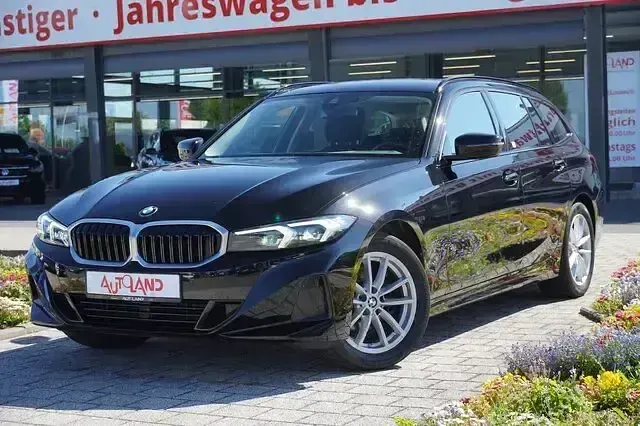 Gebraucht BMW 318 156 PS (114 kW) 2023 Schwarz ii uni Kombi
