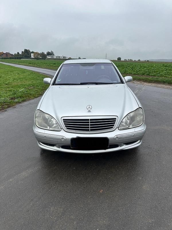 Grau Gebraucht 2000 Mercedes S55 AMG AMG Limousine | 13.299 € - Bild 1/4