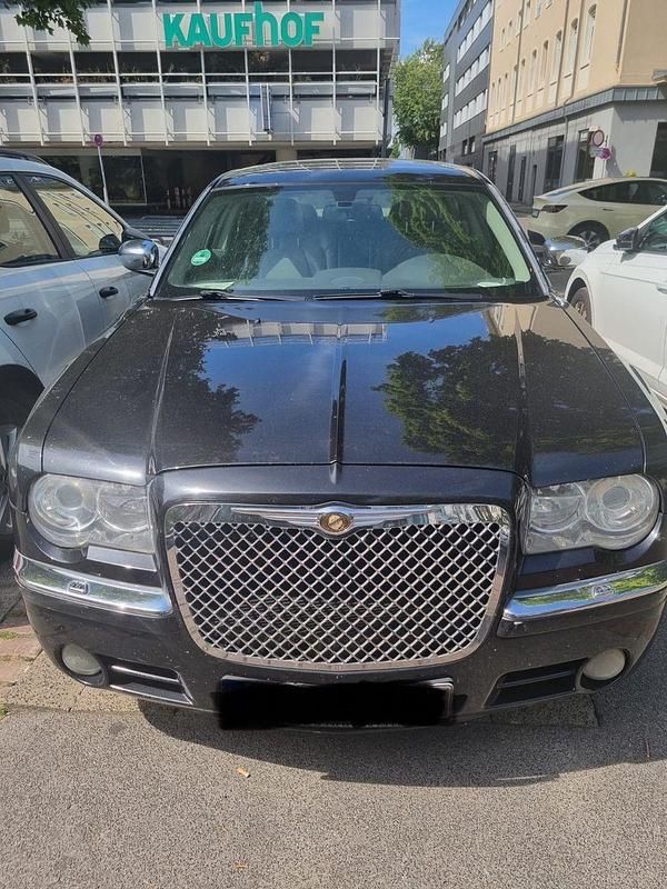 Schwarz Gebraucht 2008 Chrysler 300C Limousine | 3.970 € (Fairer Preis) - Bild 1/4