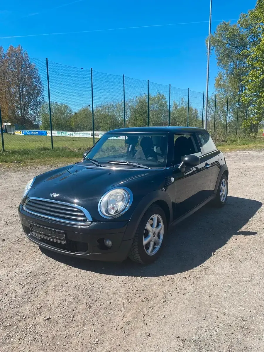 Gebraucht Mini Cooper 75 PS (55 kW) 2010 Schwarz Kleinwagen