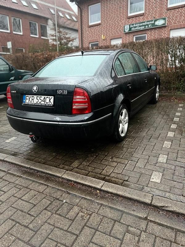Gebraucht Skoda Superb 131 PS (96 kW) 2014 Schwarz Limousine