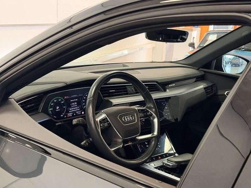 Gebraucht Audi e-tron Advanced Plus 300 kW (408 PS) 2019 Grau SUV