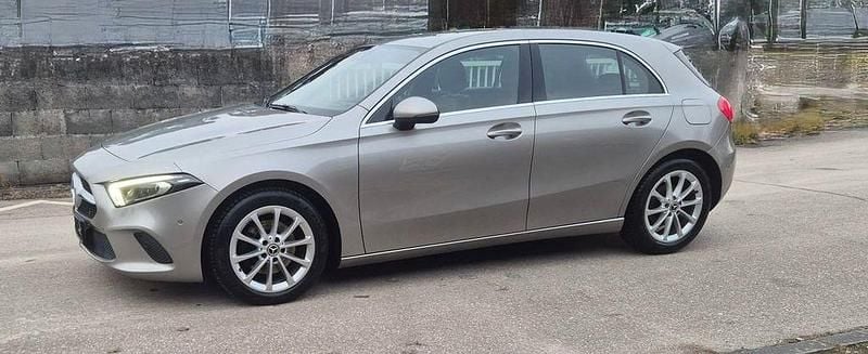 Gebraucht Mercedes A200 163 PS (119 kW) 2019 Grau Limousine