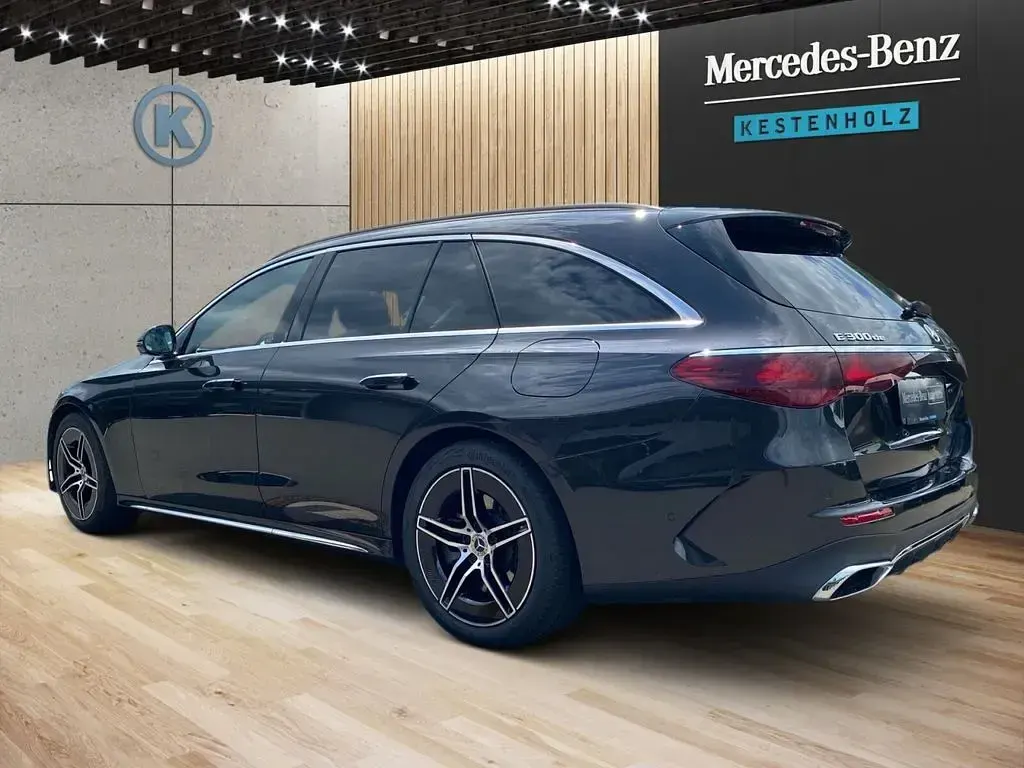Gebraucht Mercedes E300 AMG 197 PS (144 kW) 2024 Lack graphitgrau Kombi