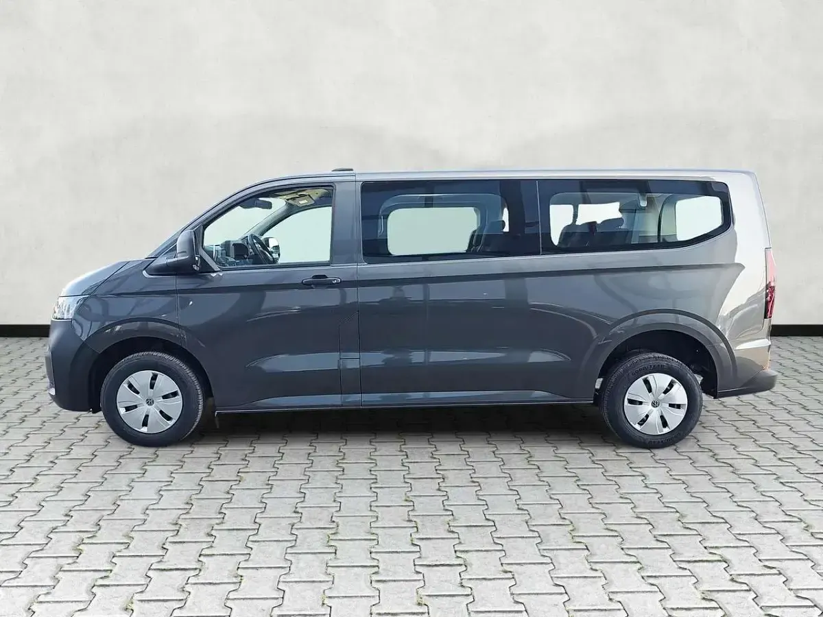 Nowe VW Caravelle 110 KM (80 kW) 2025 Czarny Van