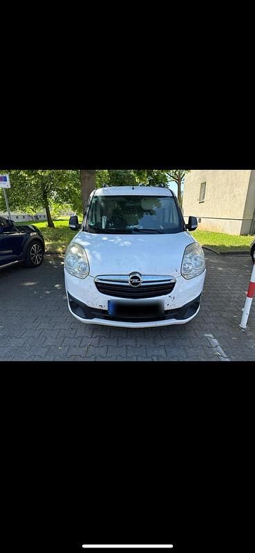 Usata Opel Combo 105 CV (77 kW) 2012 Bianco Monovolume
