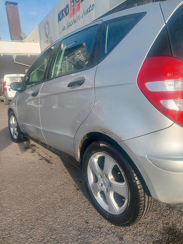 Gebraucht Mercedes A150 95 PS (69 kW) 2005 Silber Kleinwagen
