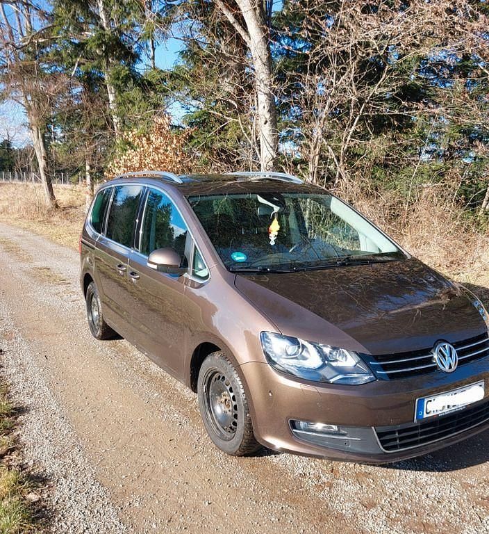 Gebraucht VW Sharan Highline 177 PS (130 kW) 2013 Braun Van / Kleinbus