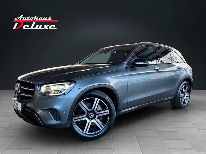 Selenitgrau Gebraucht 2019 Mercedes GLC200 SUV | 29.900 € (Etwas zu teuer) - Bild 1/4